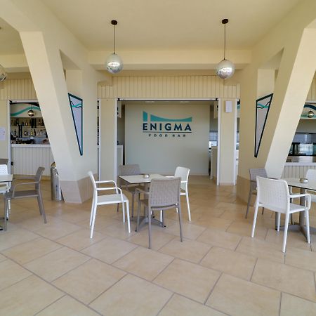 Tosca Beach Hotel Palaiontsiflikion Luaran gambar