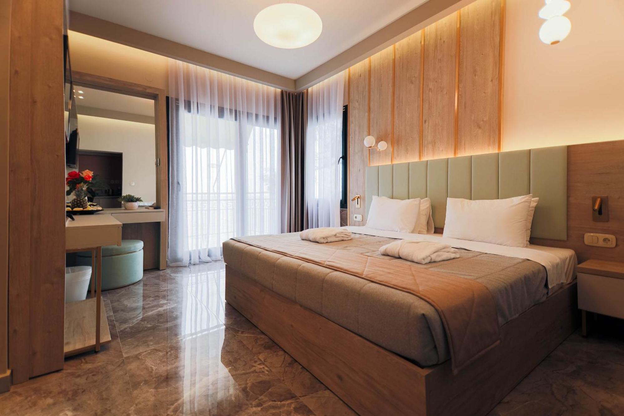 Tosca Beach Hotel Palaiontsiflikion Luaran gambar